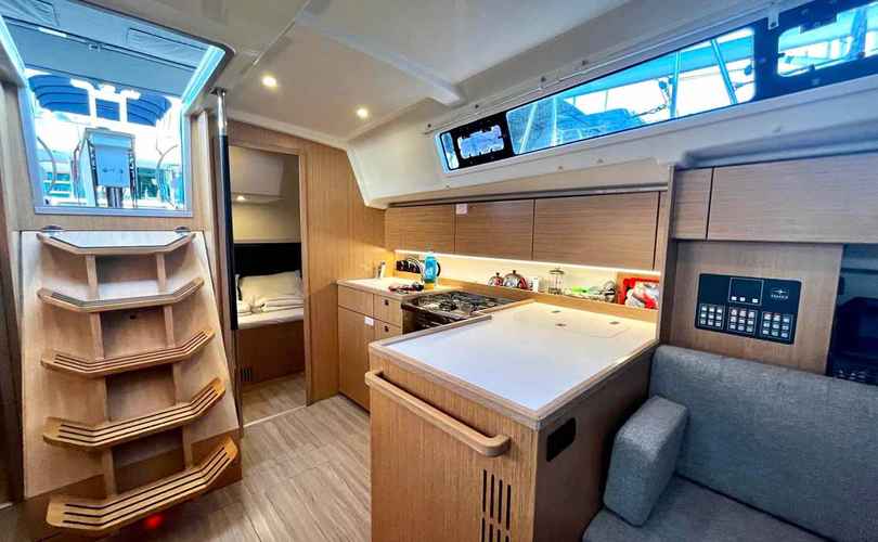 Bavaria C42