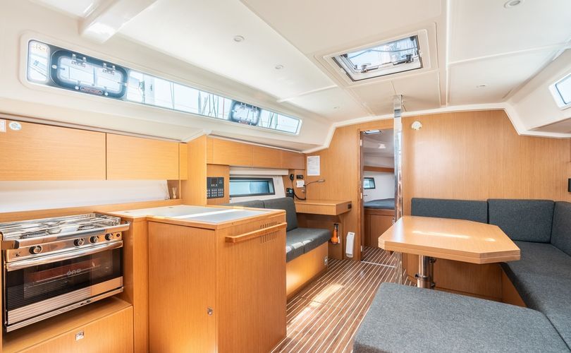 Bavaria C42