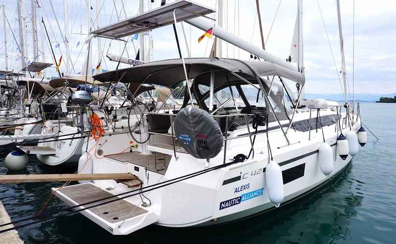 Bavaria C42