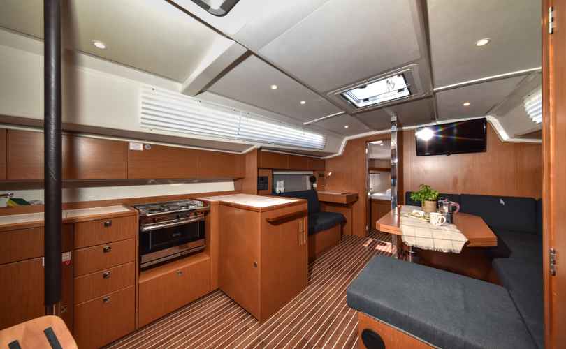 Bavaria C42
