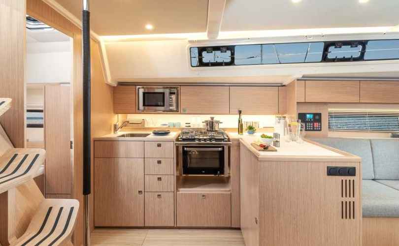 Photo Bavaria C42 (2022)