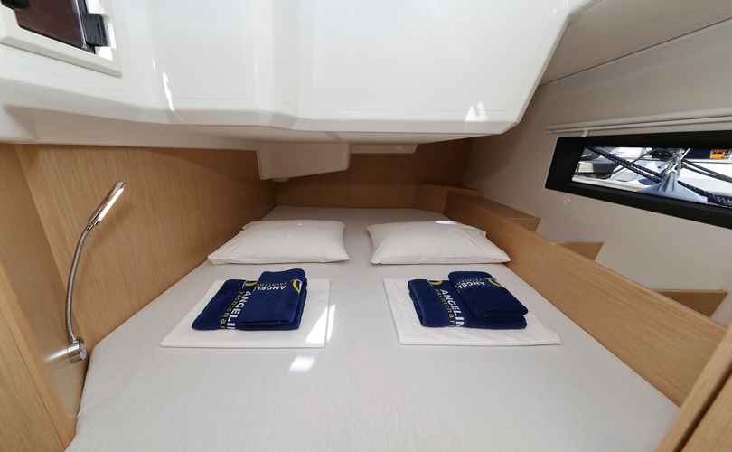 Photo Bavaria C42 (2024)