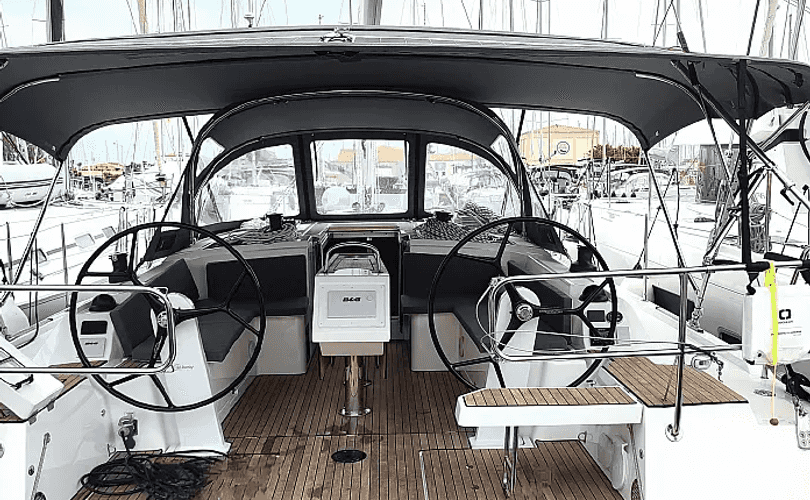 Photo Bavaria C42 (2023)