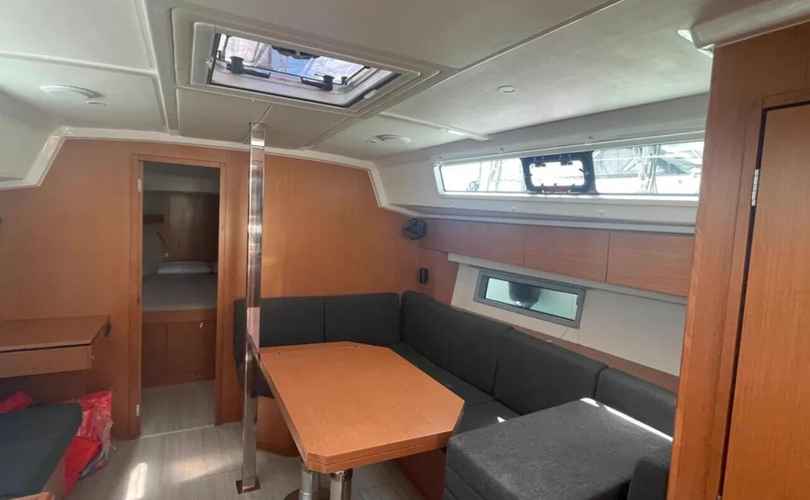 Photo Bavaria C42 (2024)