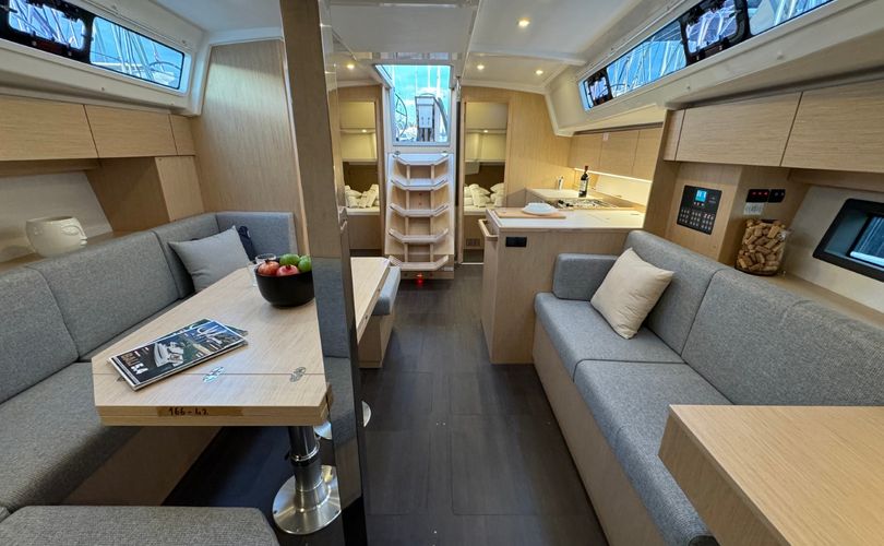 Photo Bavaria C42 (2024)