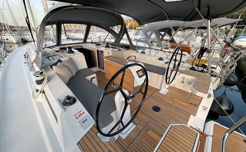 Photo Bavaria C42 (2024)