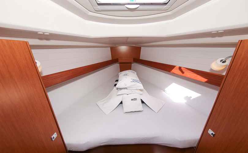 Bavaria Cruiser 33
