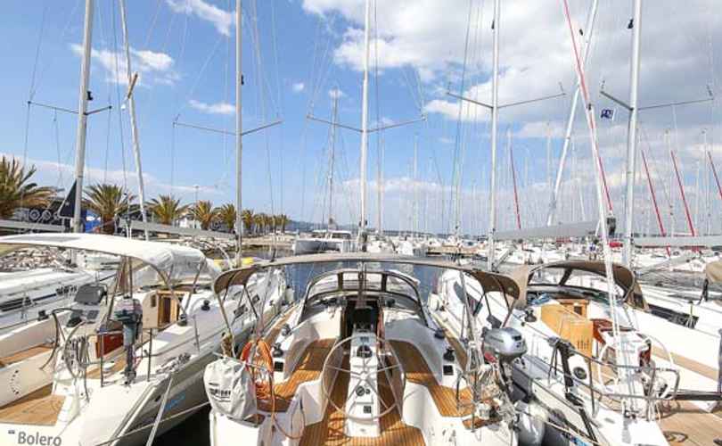Bavaria Cruiser 33