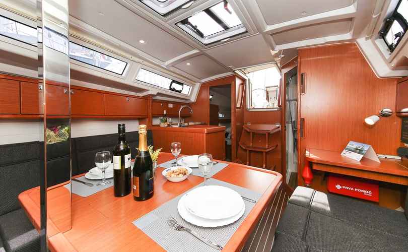 Bavaria Cruiser 34