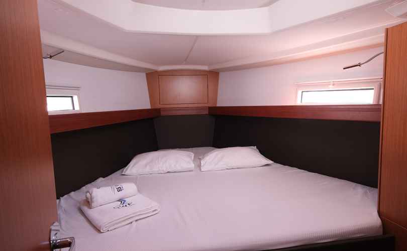 Bavaria Cruiser 37