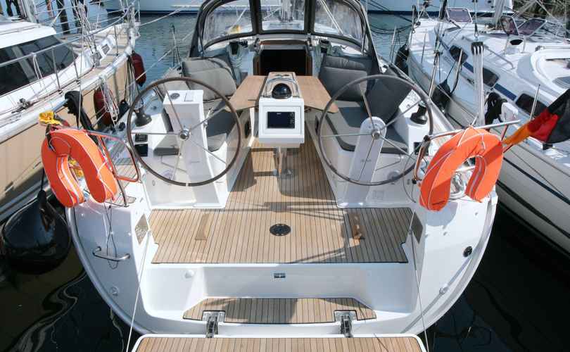 Bavaria Cruiser 37
