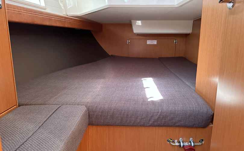 Bavaria Cruiser 37