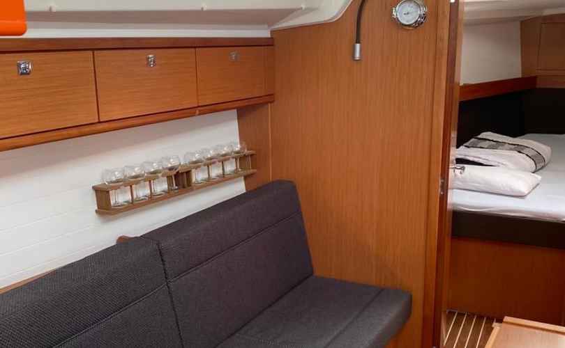 Bavaria Cruiser 37