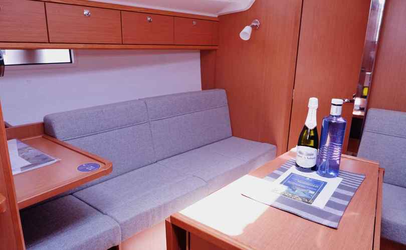 Bavaria Cruiser 37
