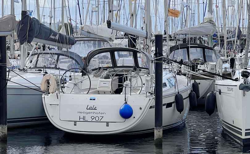 Bavaria Cruiser 37