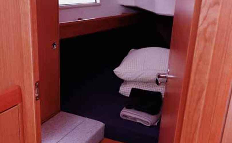 Bavaria Cruiser 37
