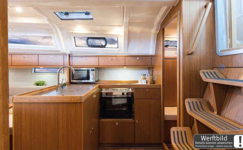 Bavaria Cruiser 37