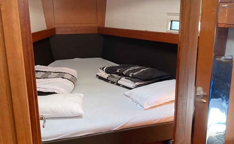 Bavaria Cruiser 37