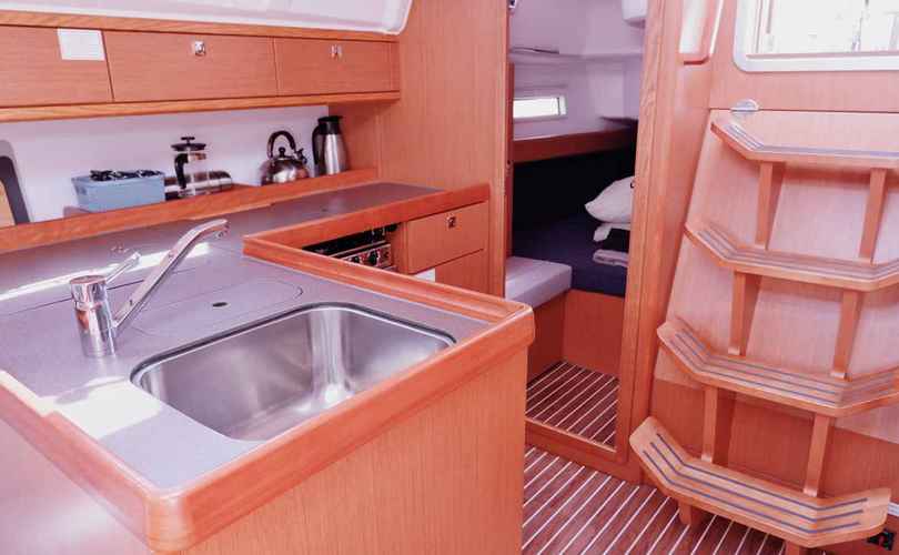 Bavaria Cruiser 37