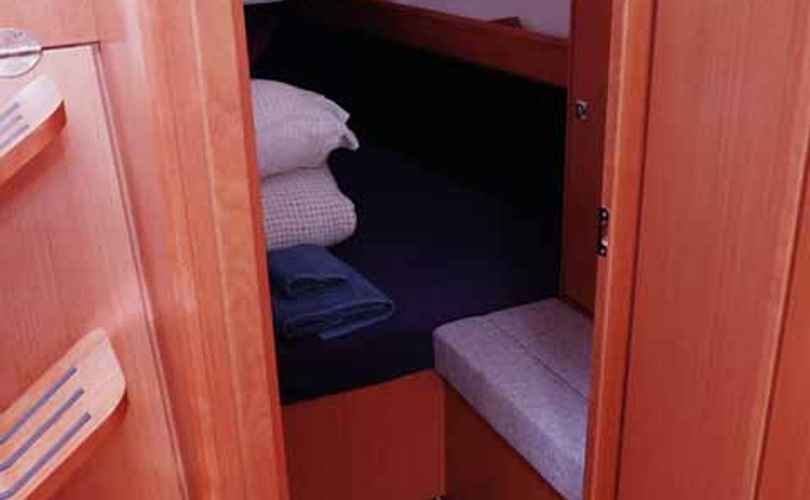 Bavaria Cruiser 37