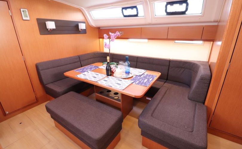 Bavaria Cruiser 51