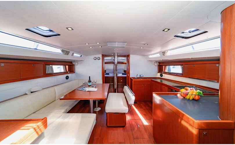 Oceanis 48