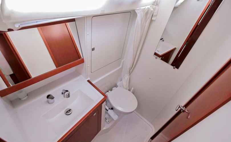 Oceanis 48