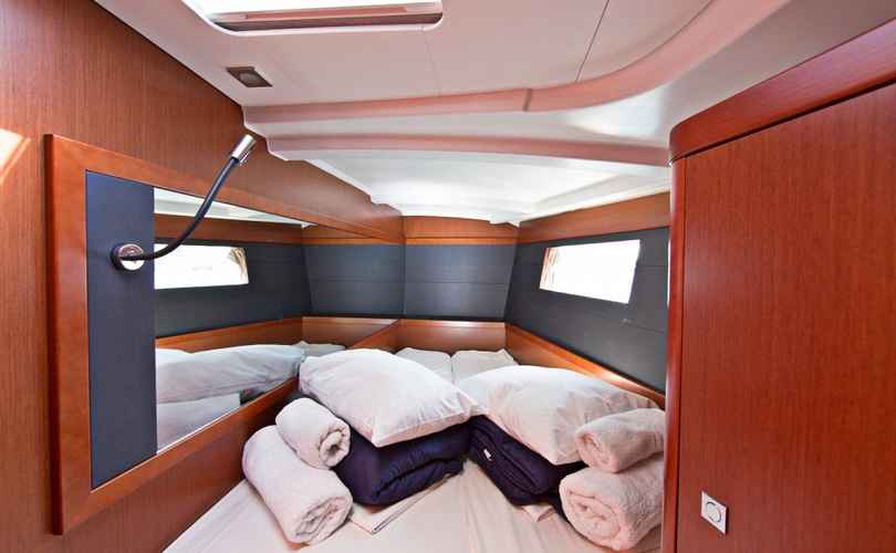 Oceanis 48