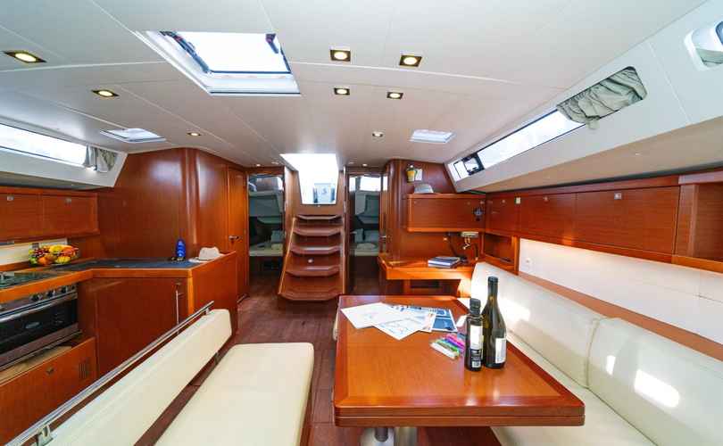 Oceanis 48