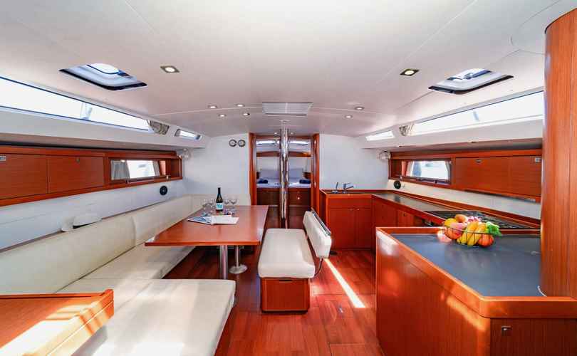 Oceanis 48