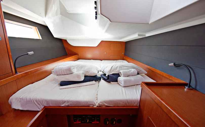 Oceanis 48