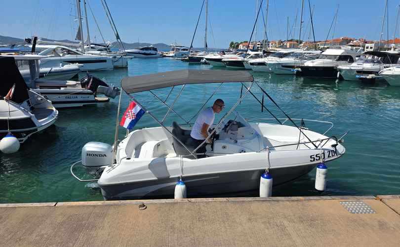 Photo Flyer 550 Sun Deck (2013)