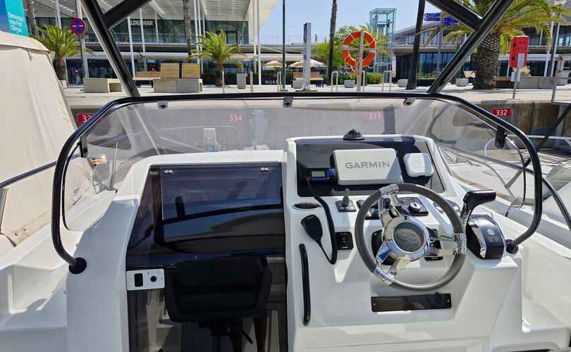 Photo Flyer 8 Sundeck (2024)