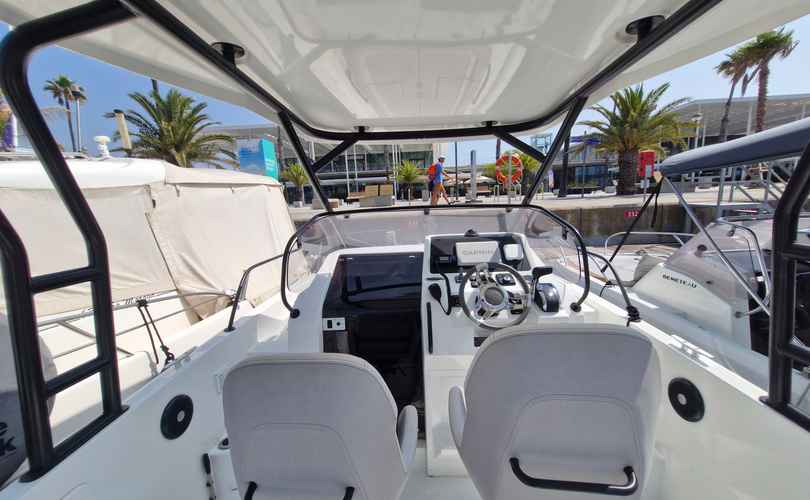 Photo Flyer 8 Sundeck (2024)