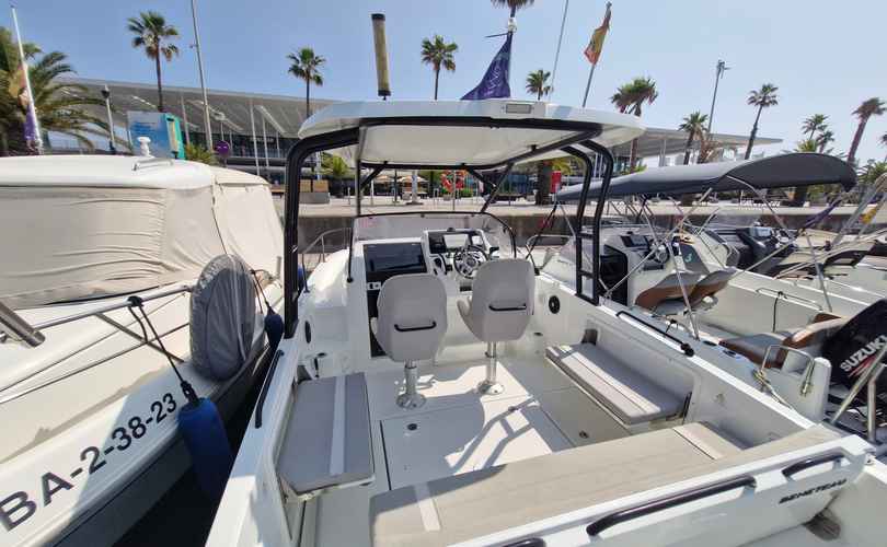 Photo Flyer 8 Sundeck (2024)