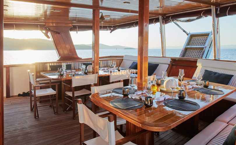 Photo Cataleya (Ex Vjeko) (2009)