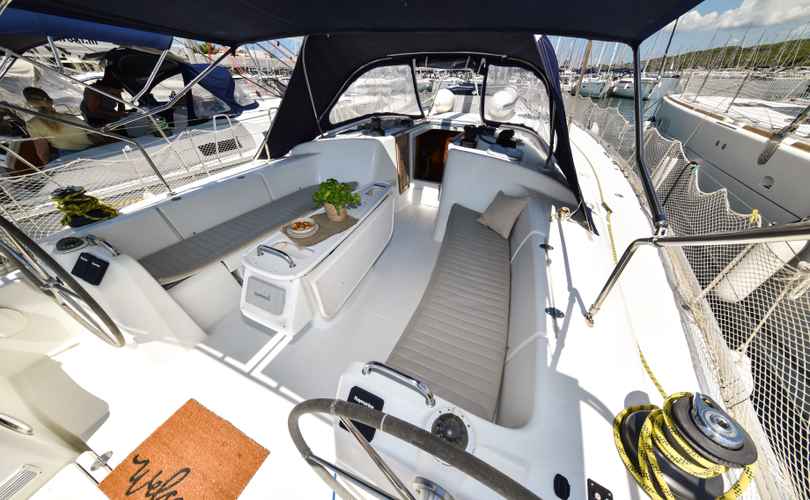 Cyclades 50.5