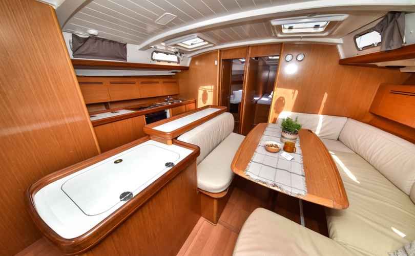 Cyclades 50.5