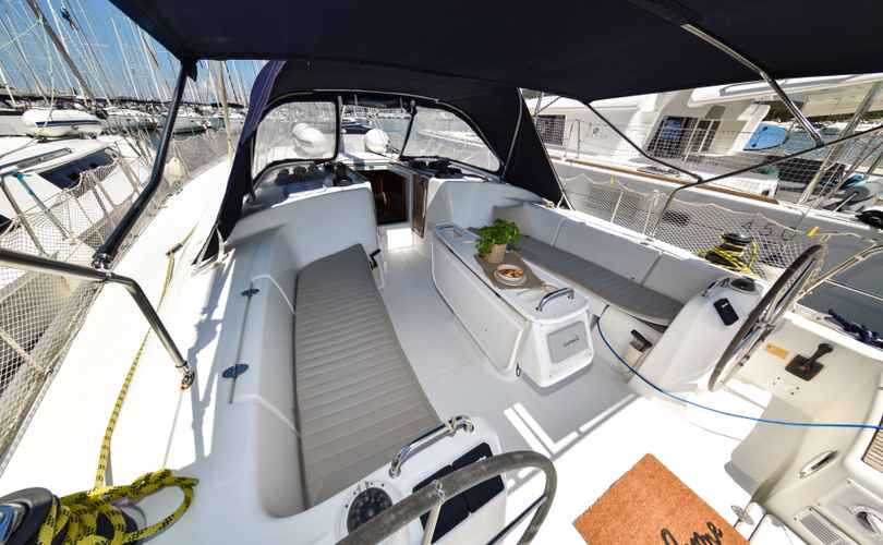 Cyclades 50.5
