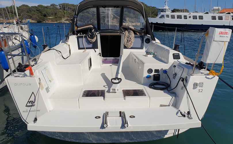 Dufour 32