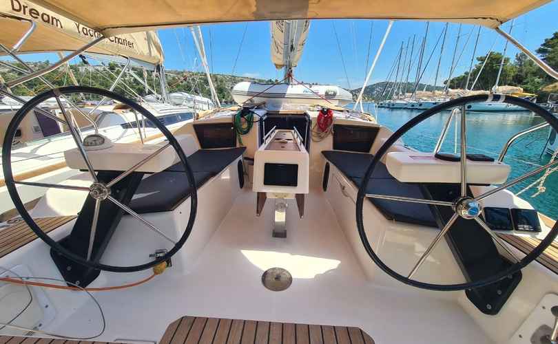 Dufour 360 Grand Large