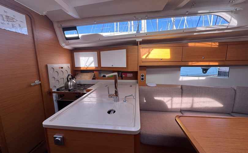 Dufour 37