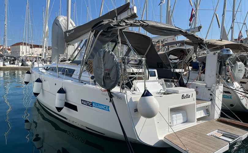 Dufour 390 Grand Large