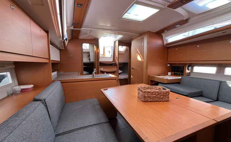 Dufour 390 Grand Large