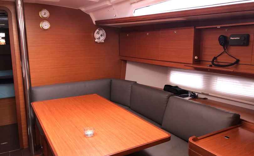 Dufour 390 Grand Large