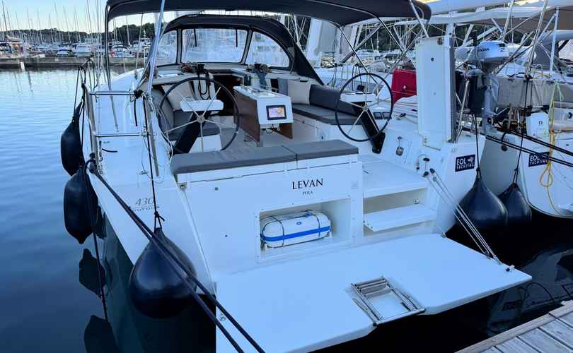 Dufour 430 Grand Large