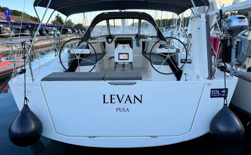 Dufour 430 Grand Large