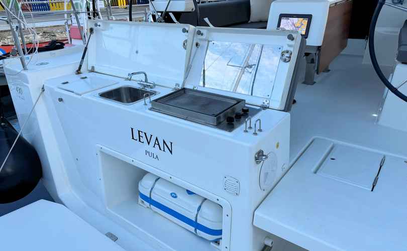 Dufour 430 Grand Large
