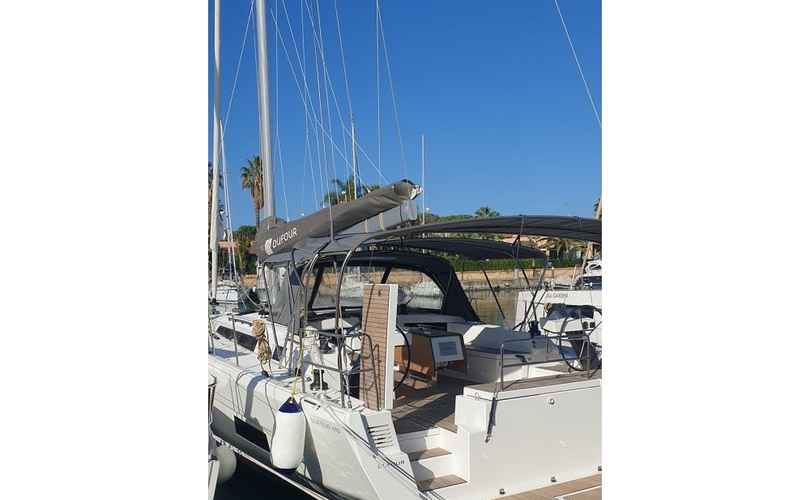 Dufour 470