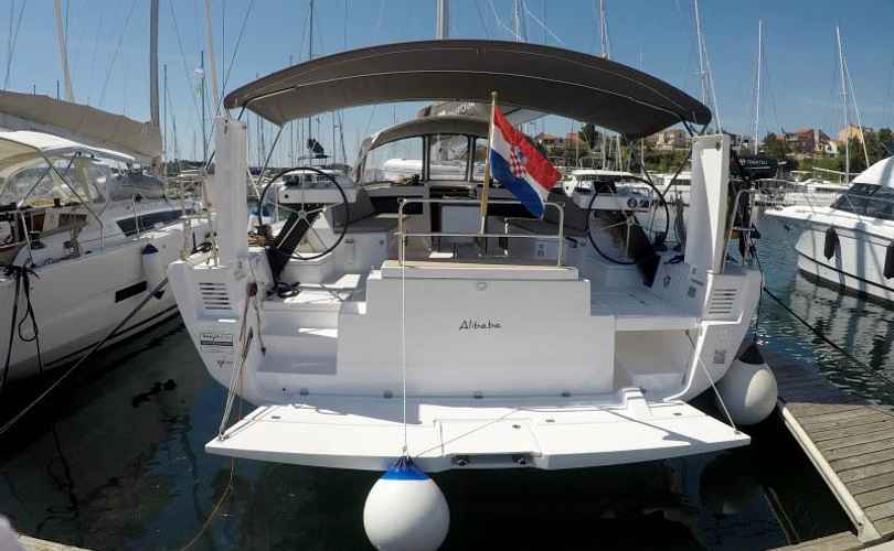 Dufour 470